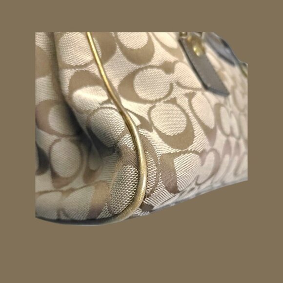 Vintage COACH Gold Metallic Signature Shoulder bag/ Satchel - Picture 13 of 16